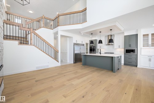 90 Chelles Wynd, St. Albert, AB - Indoor Photo Showing Kitchen With Upgraded Kitchen