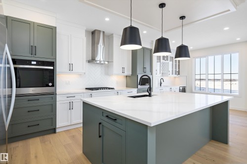 90 Chelles Wynd, St. Albert, AB - Indoor Photo Showing Kitchen With Upgraded Kitchen