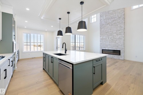 90 Chelles Wynd, St. Albert, AB - Indoor Photo Showing Kitchen With Upgraded Kitchen