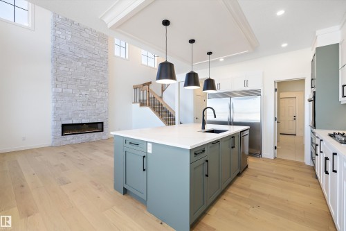 90 Chelles Wynd, St. Albert, AB - Indoor Photo Showing Kitchen With Upgraded Kitchen