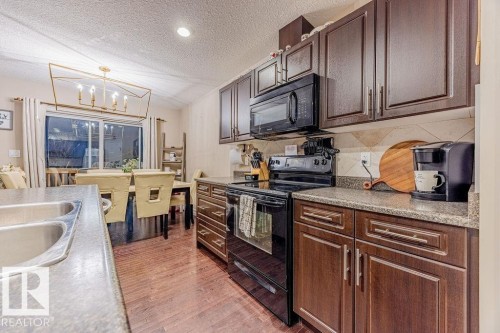 12111 167A Avenue, Edmonton, AB - Indoor Photo Showing Kitchen