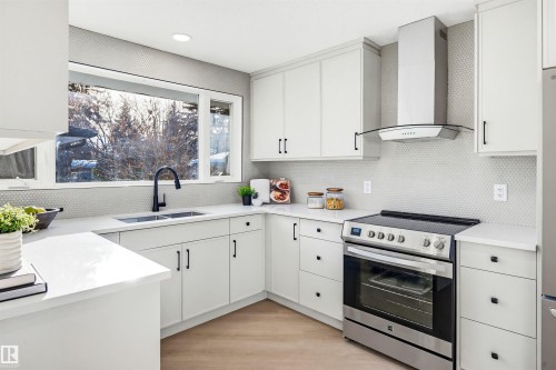 14503 80 Avenue, Edmonton, AB - Indoor Photo Showing Kitchen With Double Sink With Upgraded Kitchen