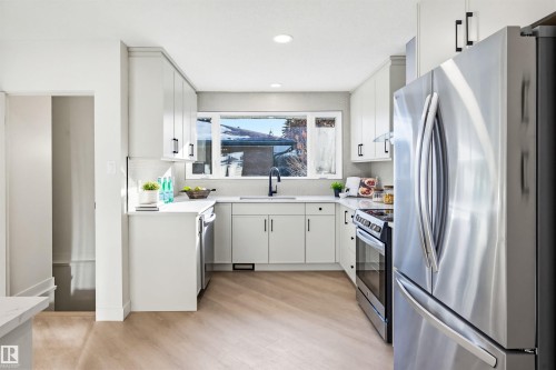 14503 80 Avenue, Edmonton, AB - Indoor Photo Showing Kitchen With Upgraded Kitchen