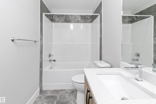 5060 Chappelle Road, Edmonton, AB - Indoor Photo Showing Bathroom