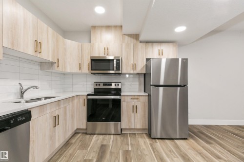 5060 Chappelle Road, Edmonton, AB - Indoor Photo Showing Kitchen With Stainless Steel Kitchen With Double Sink With Upgraded Kitchen