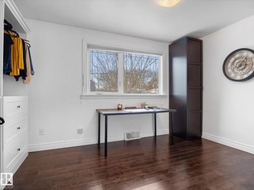 6408 84 Street, Edmonton, AB - Indoor