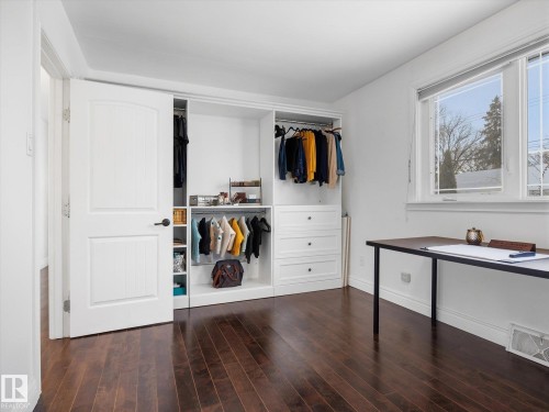 6408 84 Street, Edmonton, AB - Indoor