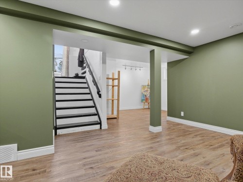 6408 84 Street, Edmonton, AB - Indoor