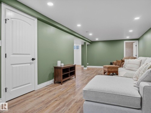 6408 84 Street, Edmonton, AB - Indoor