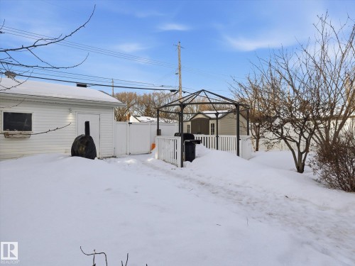 6408 84 Street, Edmonton, AB - Outdoor