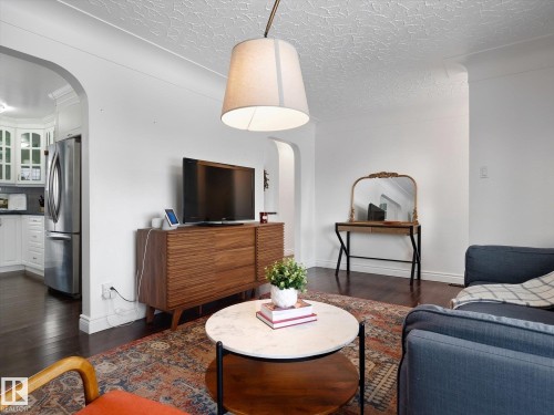 6408 84 Street, Edmonton, AB - Indoor Photo Showing Living Room