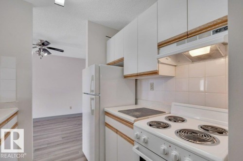808 10160 116 Street, Edmonton, AB - Indoor Photo Showing Kitchen