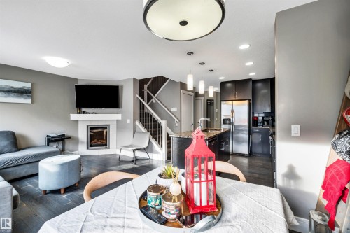 615 40 Avenue Nw, Edmonton, AB - Indoor With Fireplace