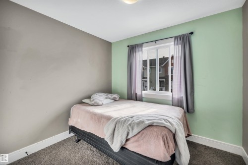 615 40 Avenue Nw, Edmonton, AB - Indoor Photo Showing Bedroom