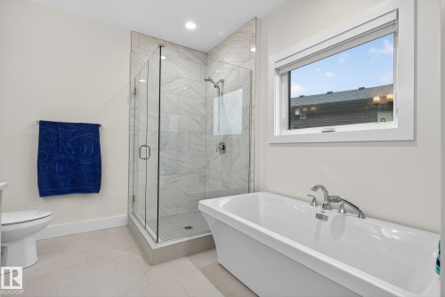 17 Evermore Crescent, St. Albert, AB - Indoor Photo Showing Bathroom