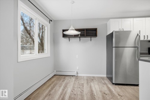 308 5730 Riverbend Road, Edmonton, AB - Indoor