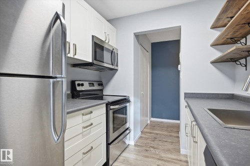 308 5730 Riverbend Road, Edmonton, AB - Indoor Photo Showing Kitchen