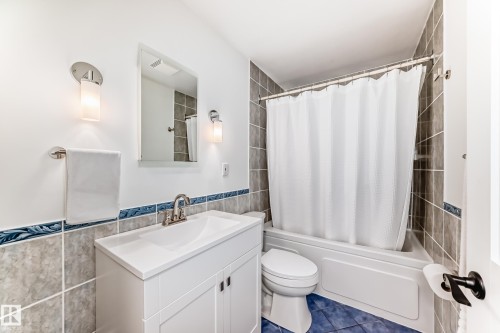 18 Morgan Crescent, St. Albert, AB - Indoor Photo Showing Bathroom
