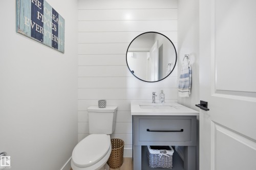 54 Willow Link, Fort Saskatchewan, AB - Indoor Photo Showing Bathroom