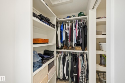 54 Willow Link, Fort Saskatchewan, AB - Indoor With Storage