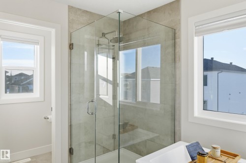 54 Willow Link, Fort Saskatchewan, AB - Indoor Photo Showing Bathroom