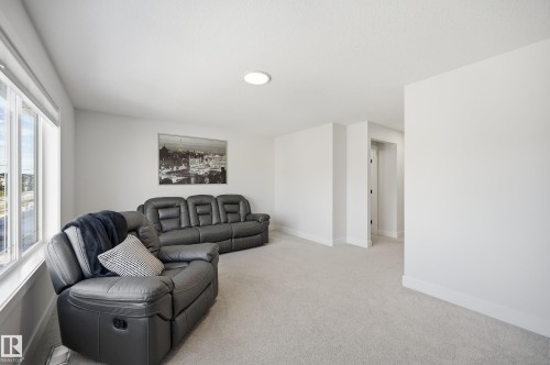 54 Willow Link, Fort Saskatchewan, AB - Indoor Photo Showing Living Room