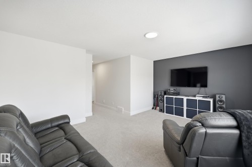54 Willow Link, Fort Saskatchewan, AB - Indoor Photo Showing Living Room