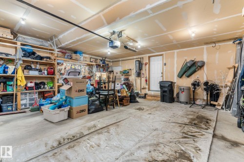 2 Longview Point(E), Spruce Grove, AB - Indoor Photo Showing Garage
