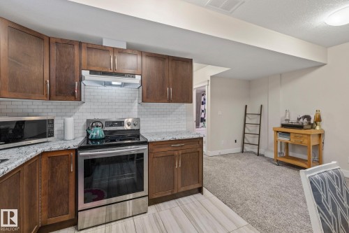 16807 60 Street, Edmonton, AB - Indoor Photo Showing Kitchen