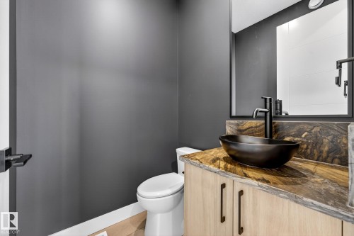 4005 40 Ave, Beaumont, AB - Indoor Photo Showing Bathroom