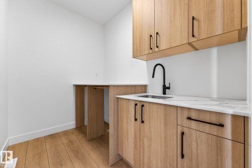 4005 40 Ave, Beaumont, AB - Indoor Photo Showing Kitchen