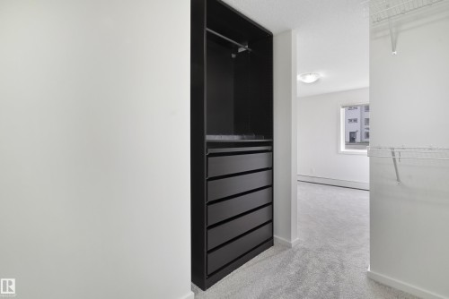114 3357 16A Avenue, Edmonton, AB - Indoor Photo Showing Other Room