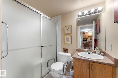 209 4703 43 Avenue, Stony Plain, AB - Indoor Photo Showing Bathroom