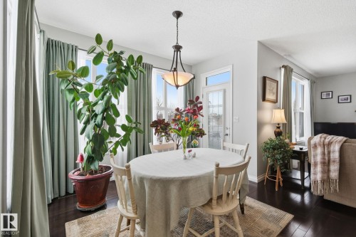 766 Hardy Point(E), Edmonton, AB - Indoor Photo Showing Dining Room