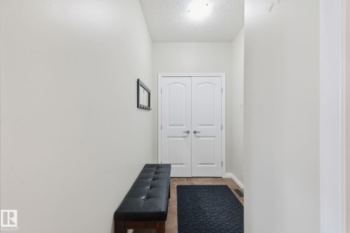 766 Hardy Point(E), Edmonton, AB - Indoor Photo Showing Other Room