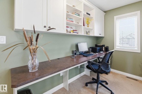 766 Hardy Point(E), Edmonton, AB - Indoor Photo Showing Office