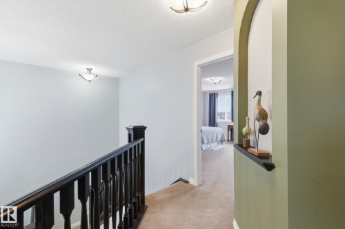 766 Hardy Point(E), Edmonton, AB - Indoor Photo Showing Other Room