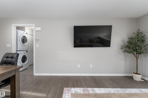8 7385 Edgemont Way, Edmonton, AB - Indoor Photo Showing Other Room