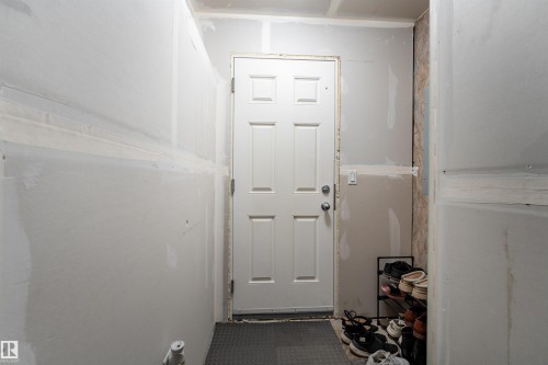 8 7385 Edgemont Way, Edmonton, AB - Indoor Photo Showing Other Room