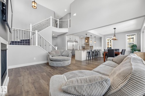 8810 24 Avenue, Edmonton, AB - Indoor Photo Showing Living Room