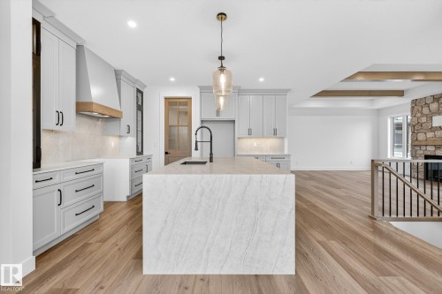 3912 40 Street, Beaumont, AB - Indoor Photo Showing Kitchen With Upgraded Kitchen