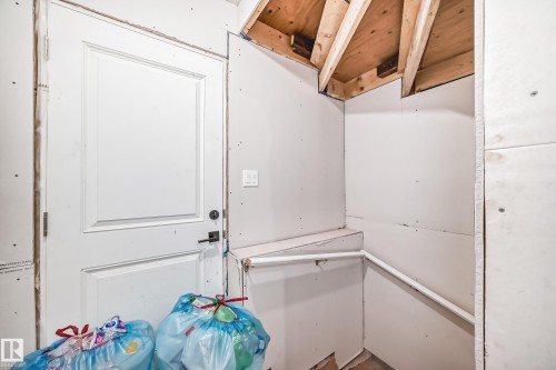Detailed view - 17112 68 Street, Edmonton, AB - Indoor Photo Showing Other Room
