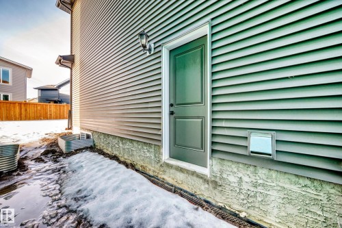 Doorway to property - 17112 68 Street, Edmonton, AB - Outdoor