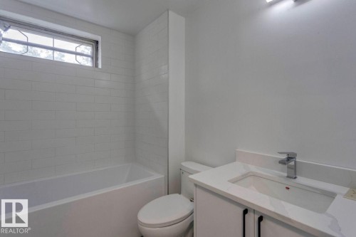 14528 34 Street, Edmonton, AB - Indoor Photo Showing Bathroom
