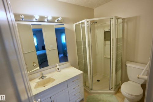 3711 Railway Avenue, Mallaig, AB - Indoor Photo Showing Bathroom