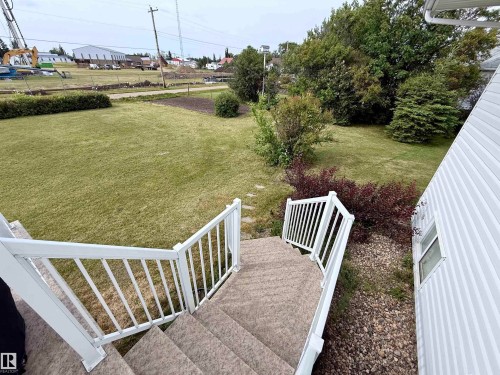 3711 Railway Avenue, Mallaig, AB - Outdoor