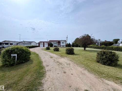 3711 Railway Avenue, Mallaig, AB - Outdoor