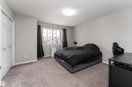 521 Ebbers Way, Edmonton, AB - Indoor Photo Showing Bedroom