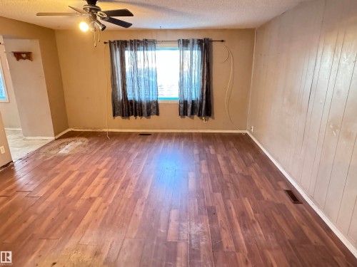 10407 102 Street, Westlock, AB - Indoor Photo Showing Other Room