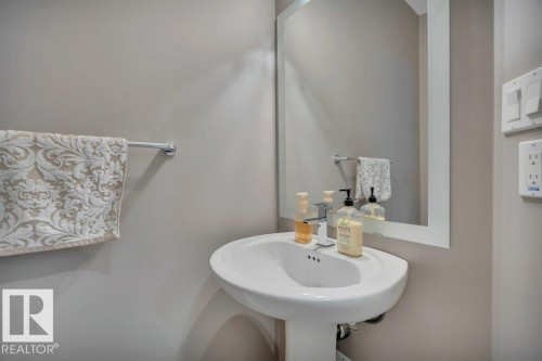 45 Sandalwood Place, Leduc, AB - Indoor Photo Showing Bathroom